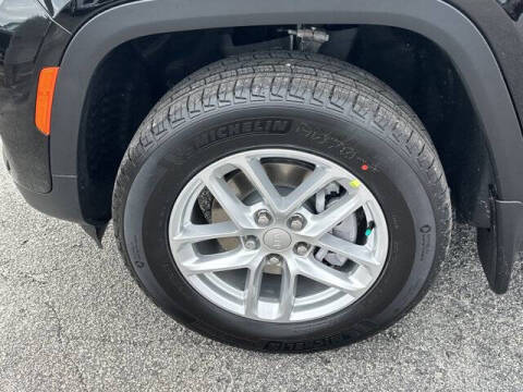 2025 Jeep Grand Cherokee Laredo X