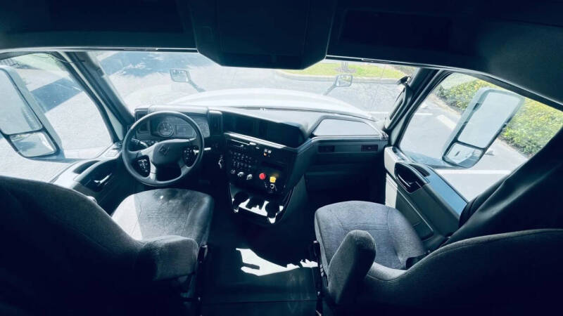 2019 International LT625