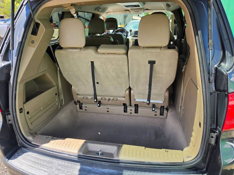 2011 Volkswagen Routan