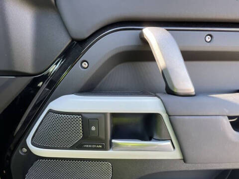 2024 Land Rover Defender 90 P400 X-Dynamic SE