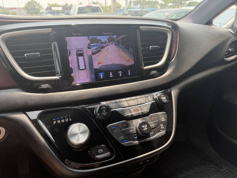 2020 Chrysler Pacifica Touring L 35th Anniversary