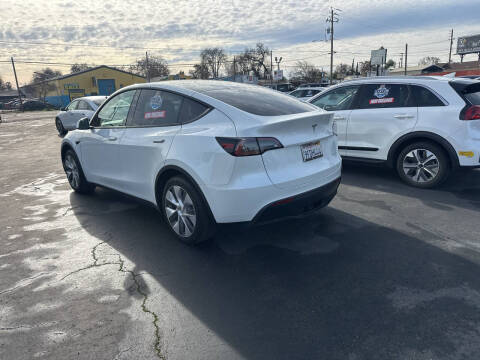 2023 Tesla Model Y Long Range