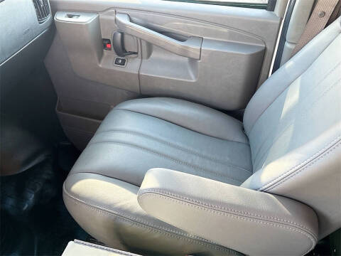 2024 Chevrolet Express 3500