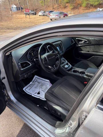 2016 Chrysler 200 LX