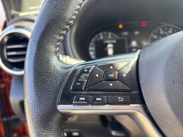 2023 Nissan Kicks SR