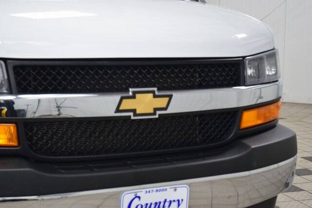 2024 Chevrolet Express 2500
