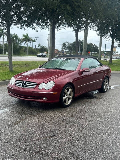 2005 Mercedes-Benz CLK for sale at VERO APEX in Vero Beach, FL