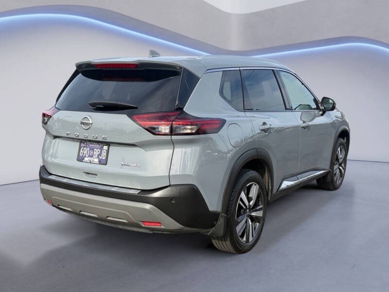2021 Nissan Rogue SL