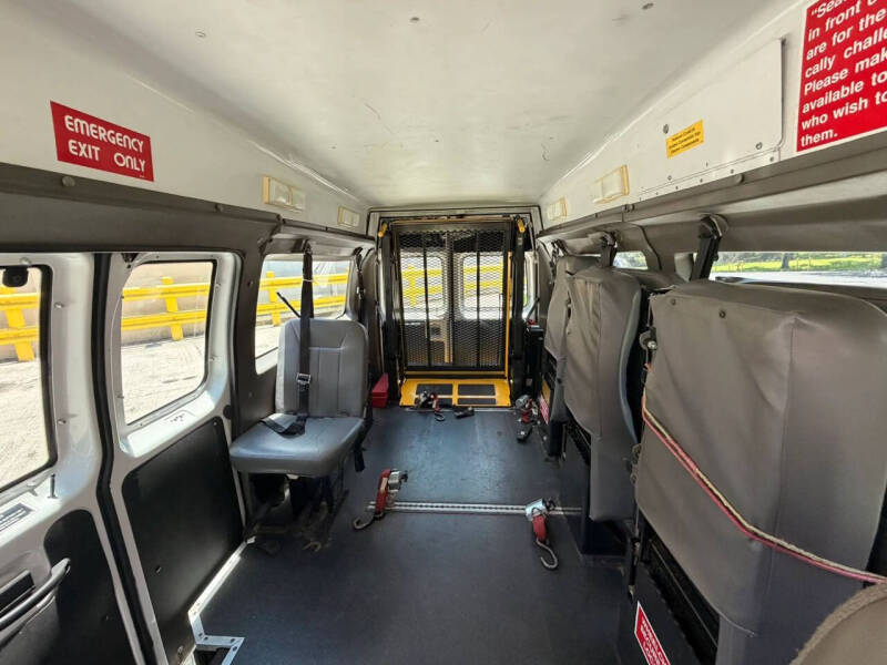 2006 Ford E-Series E-250