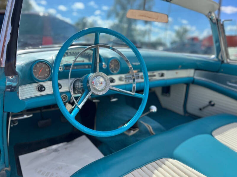 1956 Ford Thunderbird