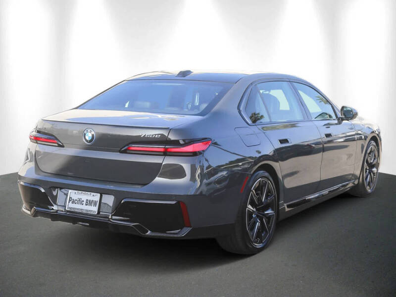 2025 BMW 7 Series 750e xDrive