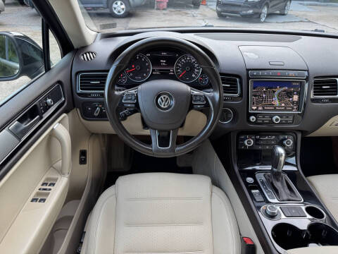 2016 Volkswagen Touareg VR6 Sport