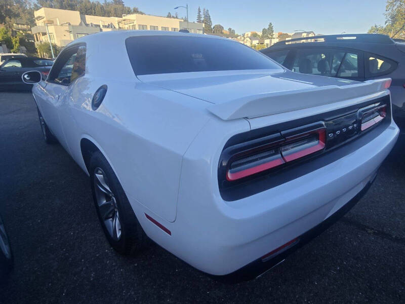 2015 Dodge Challenger SXT