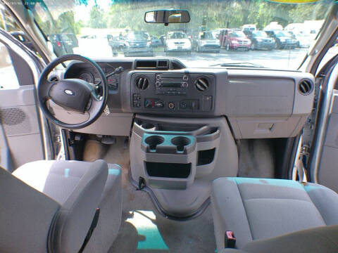 2012 Ford E-Series E-350 SD XLT