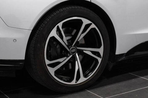 2024 Audi e-tron GT quattro Prestige