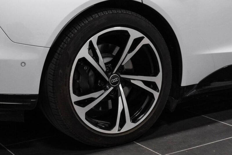 2024 Audi e-tron GT quattro Prestige