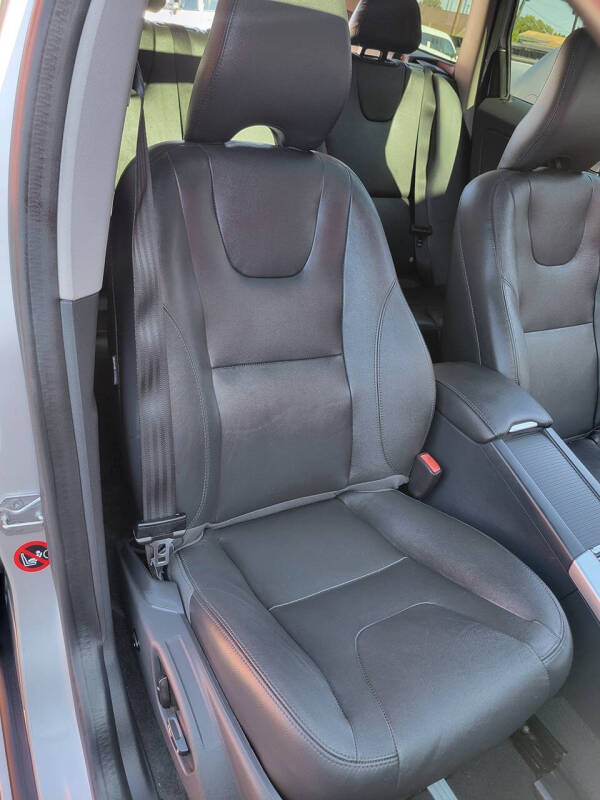 2015 Volvo XC60 T5 Drive-E Premier