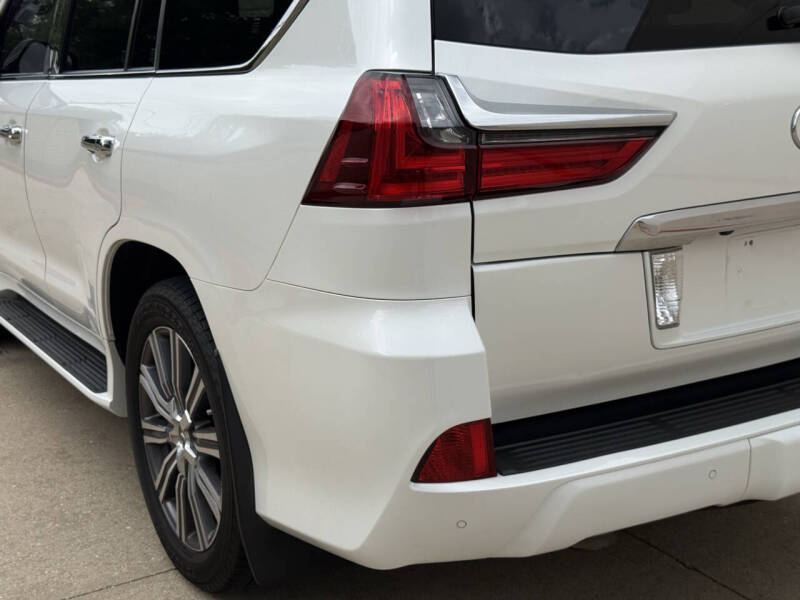 2017 Lexus LX 570