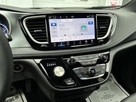 2024 Chrysler Pacifica Plug-In Hybrid