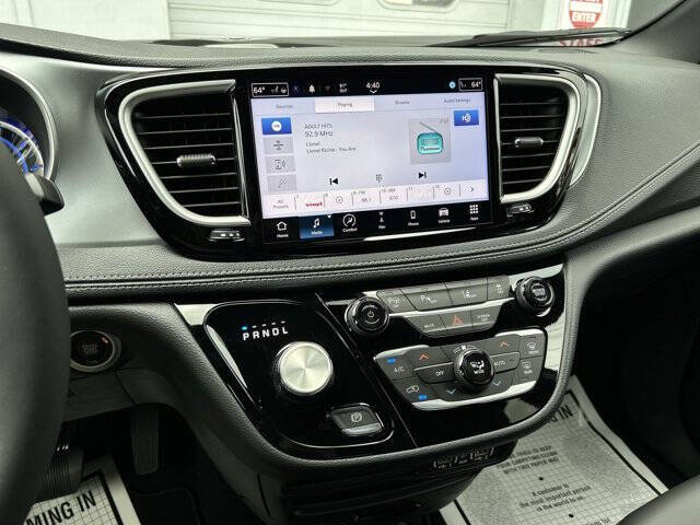 2024 Chrysler Pacifica Plug-In Hybrid