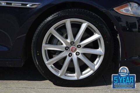 2016 Jaguar XJ R-Sport