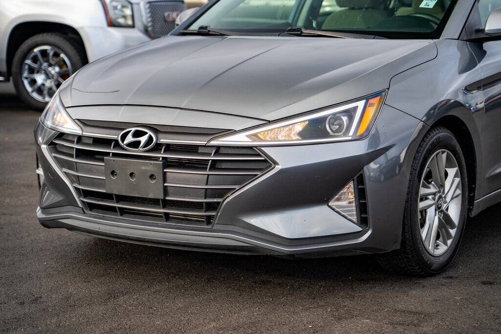 2019 Hyundai ELANTRA for sale at Auto Destination in Puyallup, WA