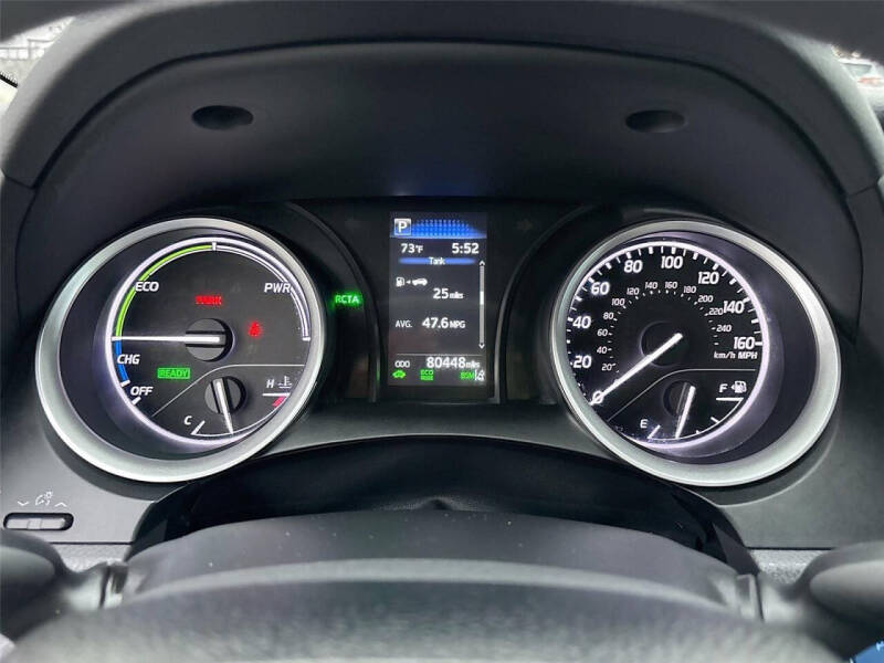 2022 Toyota Camry Hybrid LE