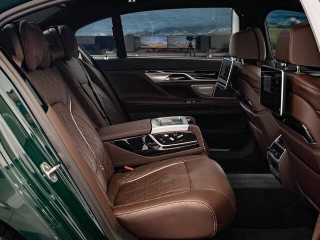 2022 BMW 7 Series ALPINA B7 xDrive