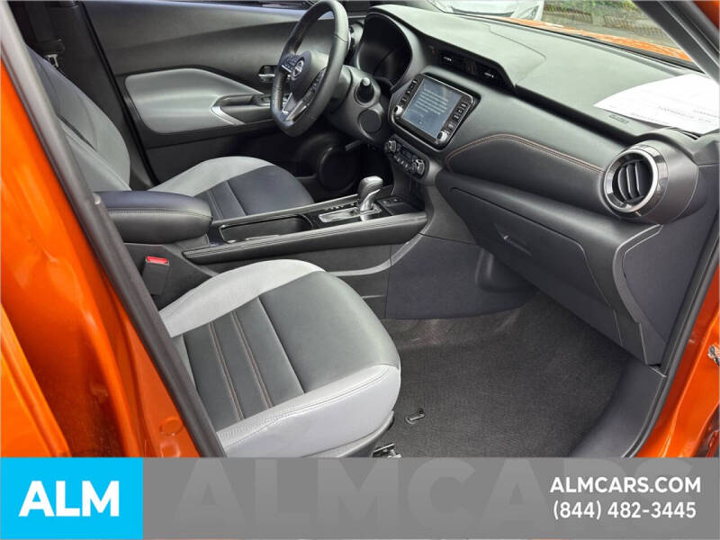 2024 Nissan Kicks SR