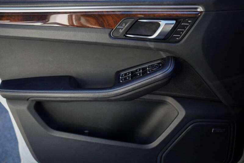 2023 Porsche Macan S