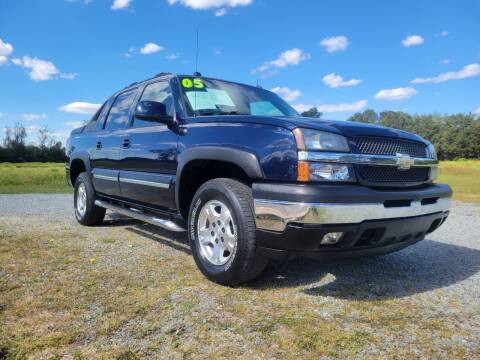 2005 Chevrolet Avalanche for sale at CRUZ AUTO SALES in Mount Olive NC