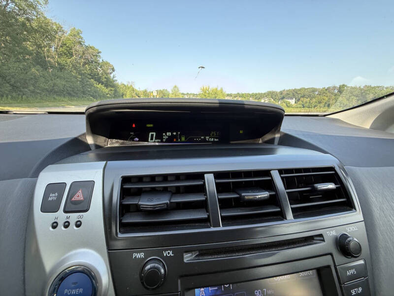 2012 Toyota Prius v Two