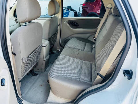 2004 Ford Escape XLT