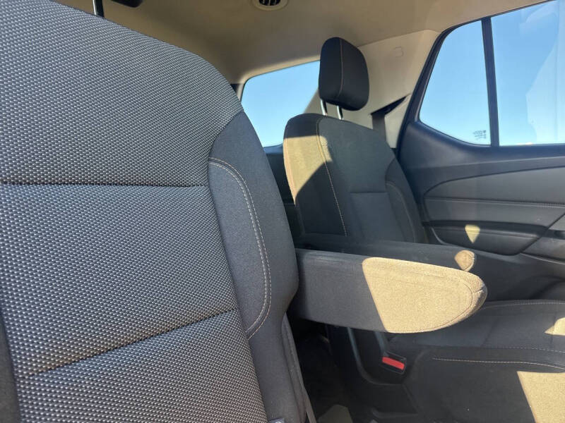 2018 Chevrolet Traverse LT Cloth