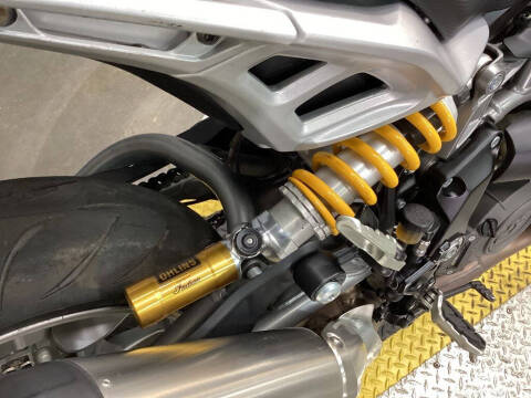 2023 Indian FTR R Carbon Carbon Fiber