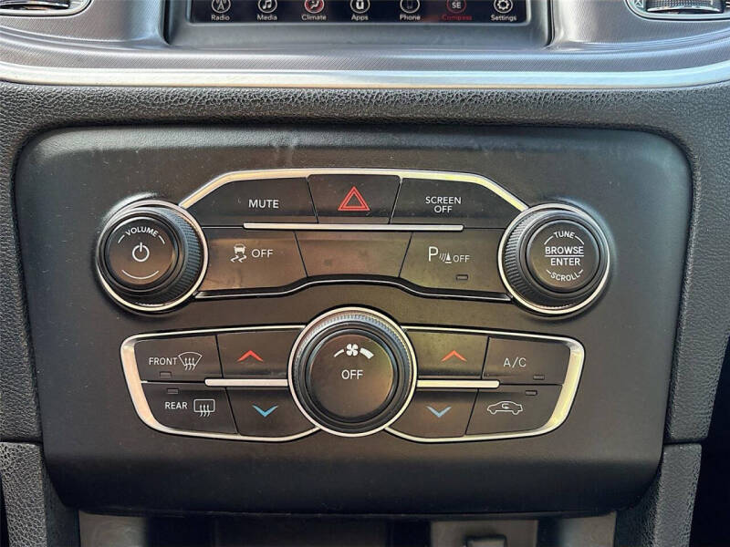 2019 Dodge Charger SXT