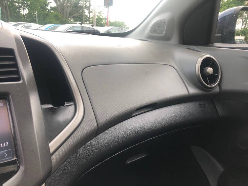 2015 Chevrolet Sonic LT Manual