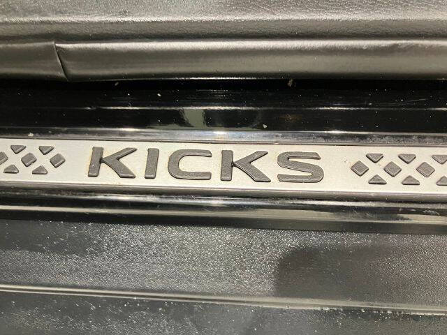 2019 Nissan Kicks S