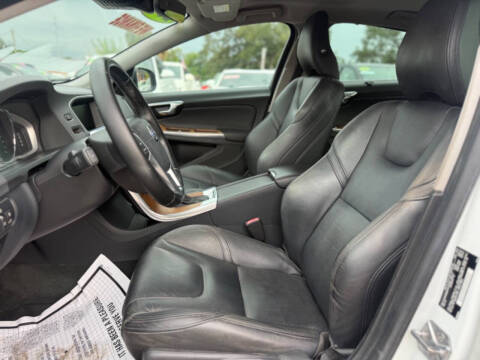 2016 Volvo S60 T5 Drive-E Inscription Platinum