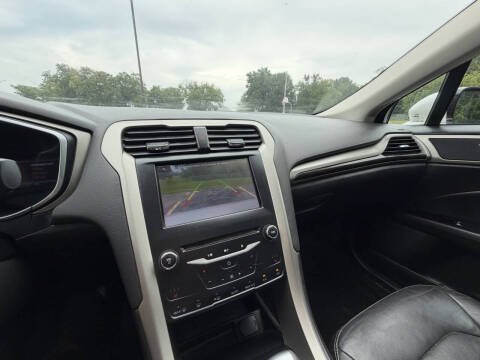2014 Ford Fusion SE