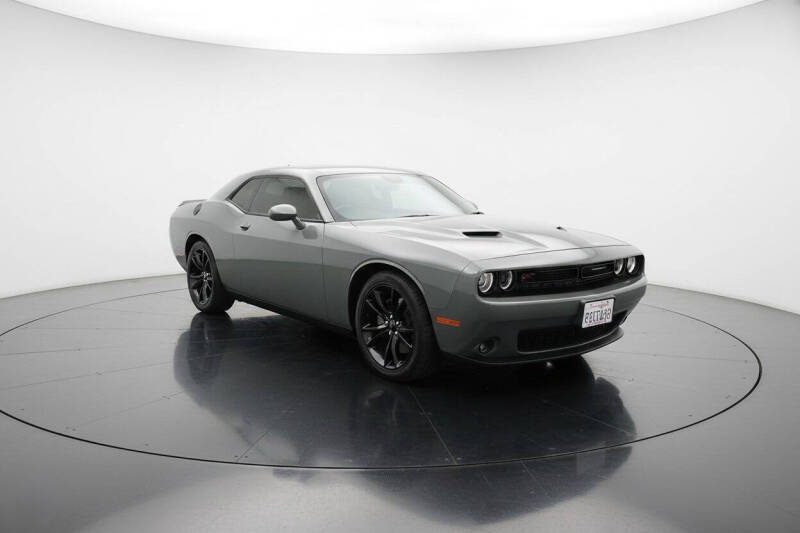 2018 Dodge Challenger SXT Plus