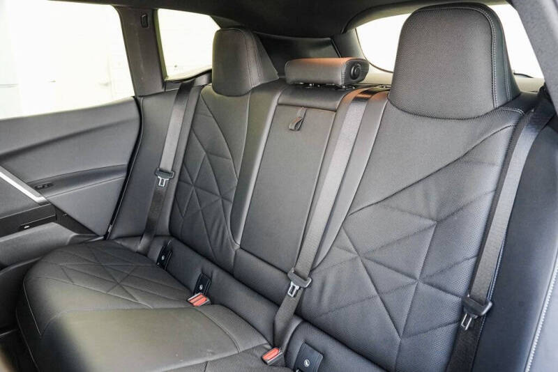 2025 BMW iX xDrive50