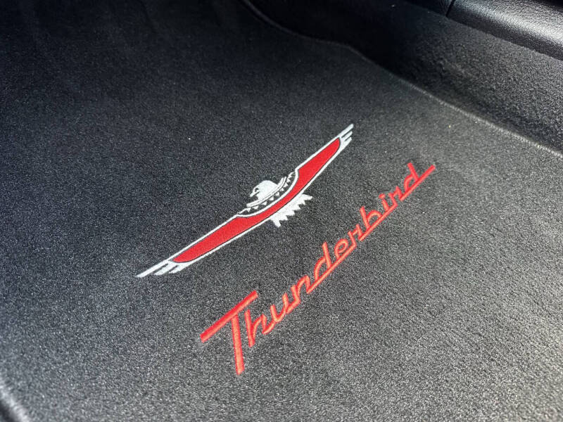 2004 Ford Thunderbird Deluxe