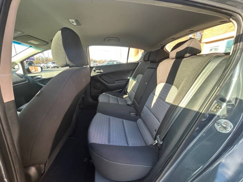 2016 Kia Forte5 LX