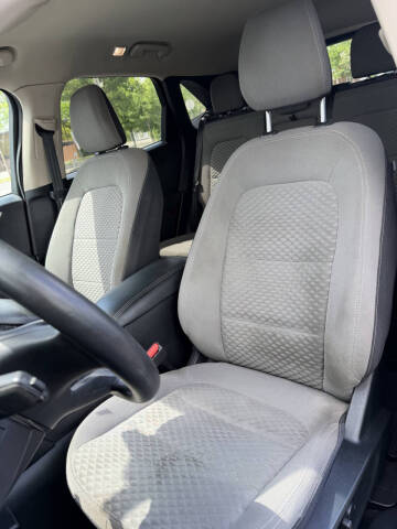 2020 Ford Escape SE