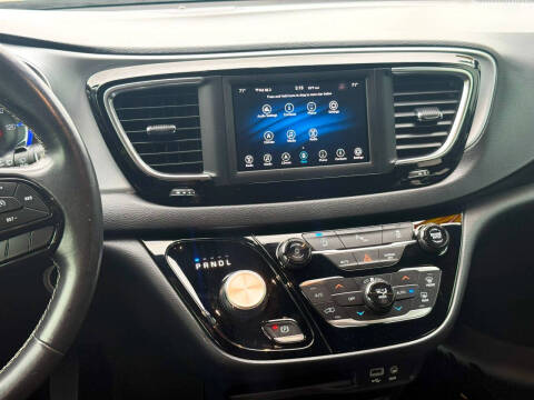 2020 Chrysler Pacifica Touring