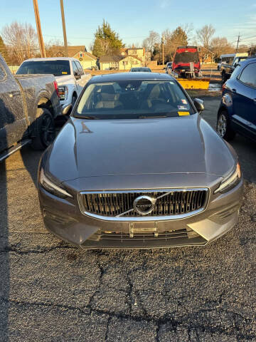 2019 Volvo S60 T6 Momentum