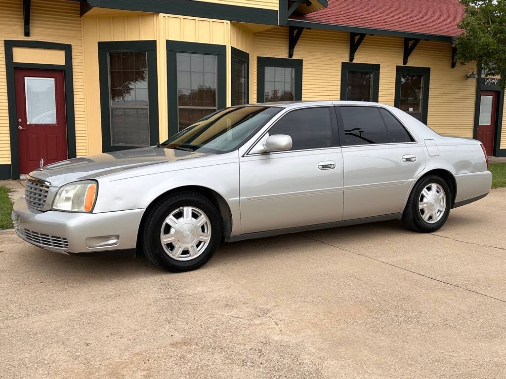 2005 Cadillac DeVille for sale at BANKERS AUTOS in Denton, TX