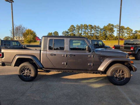 2025 Jeep Gladiator Sport S