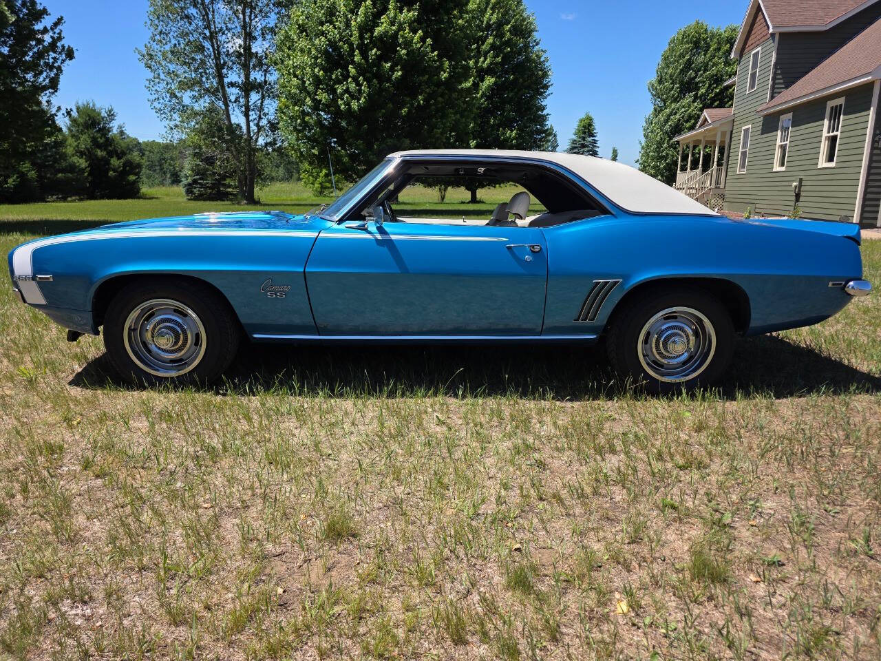 1969 Chevrolet Camaro 2